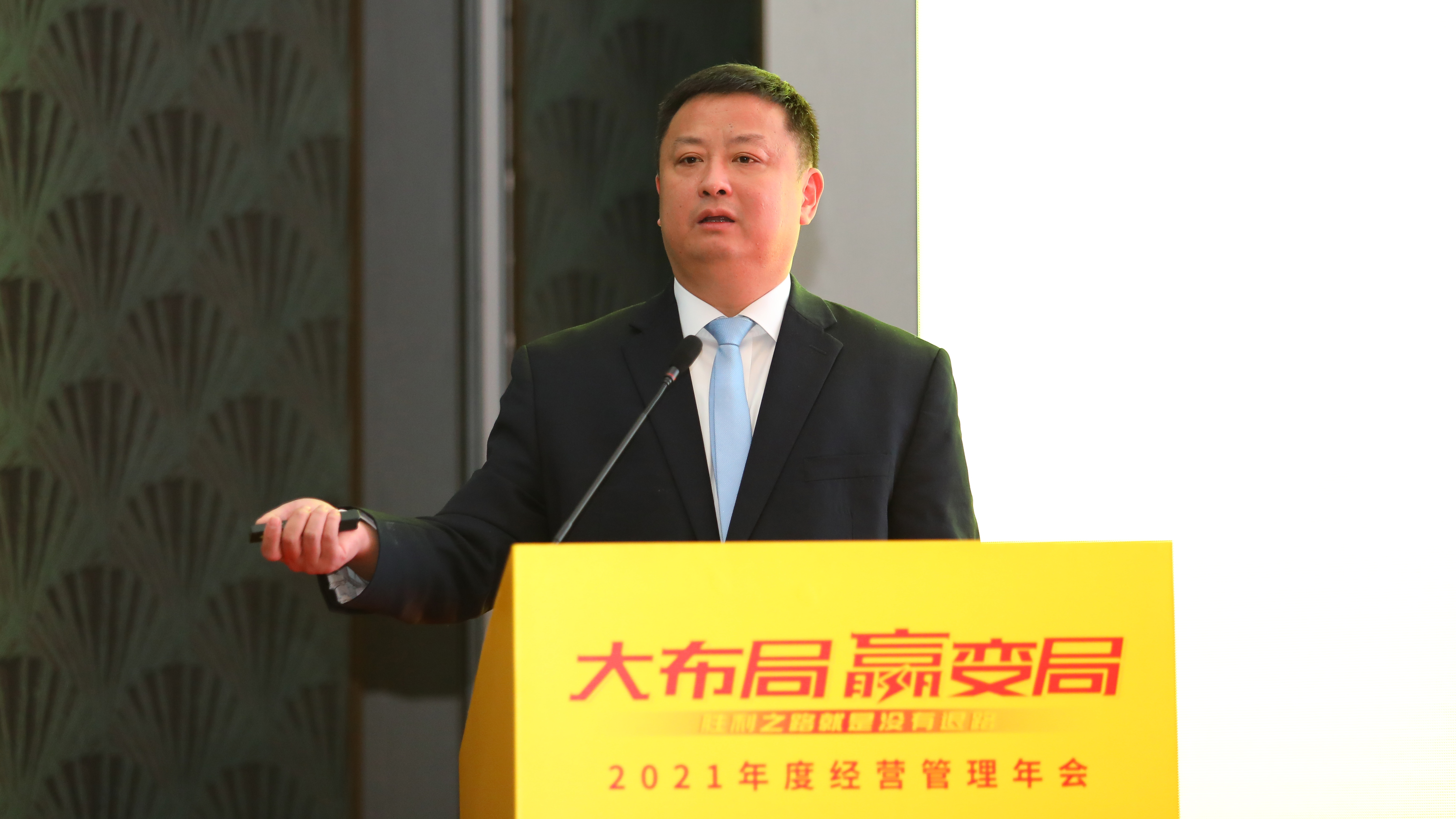 bbb總裁ok.jpg bbb總裁ok.jpg